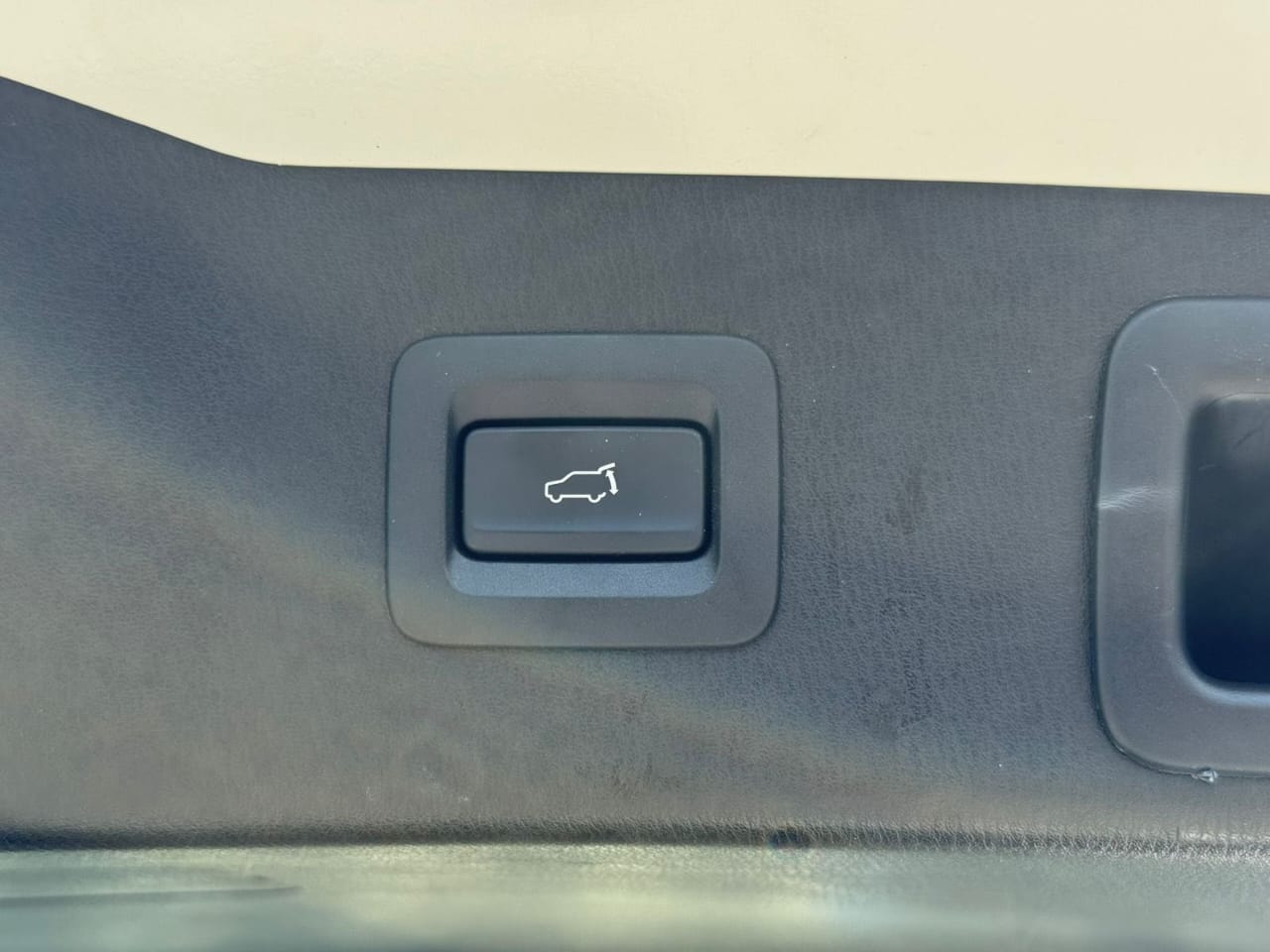 
								Mazda CX5 Exclusive Trim XDL full									
