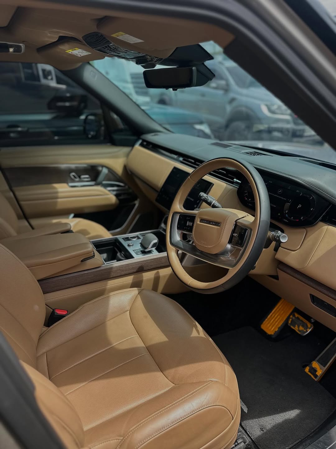 
								Range Rover Autobiography D300 full									