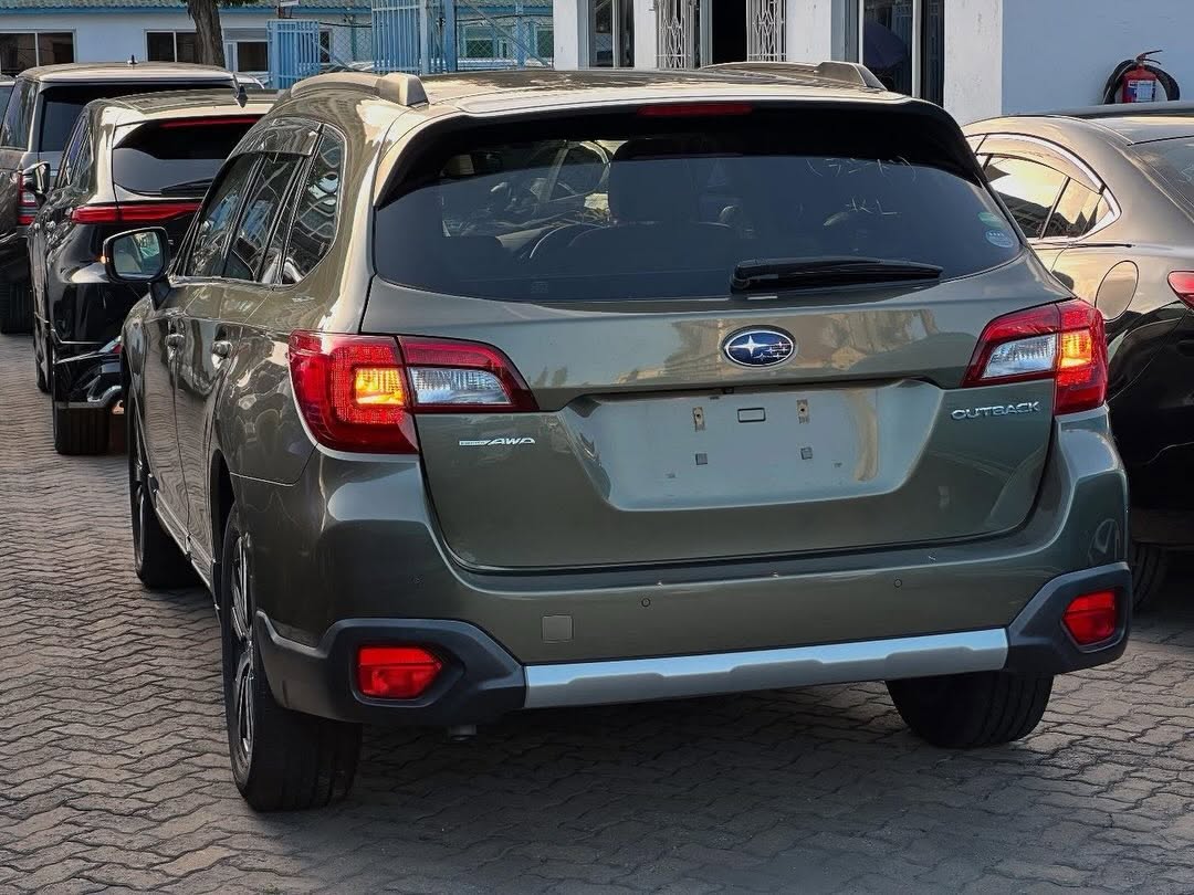 
								Subaru Outback BS9 full									