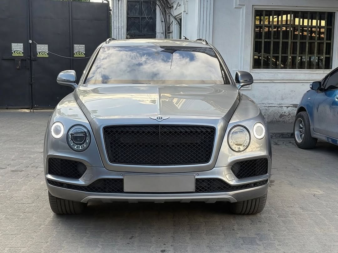 
								BENTLEY BENTAYGA W12 full									