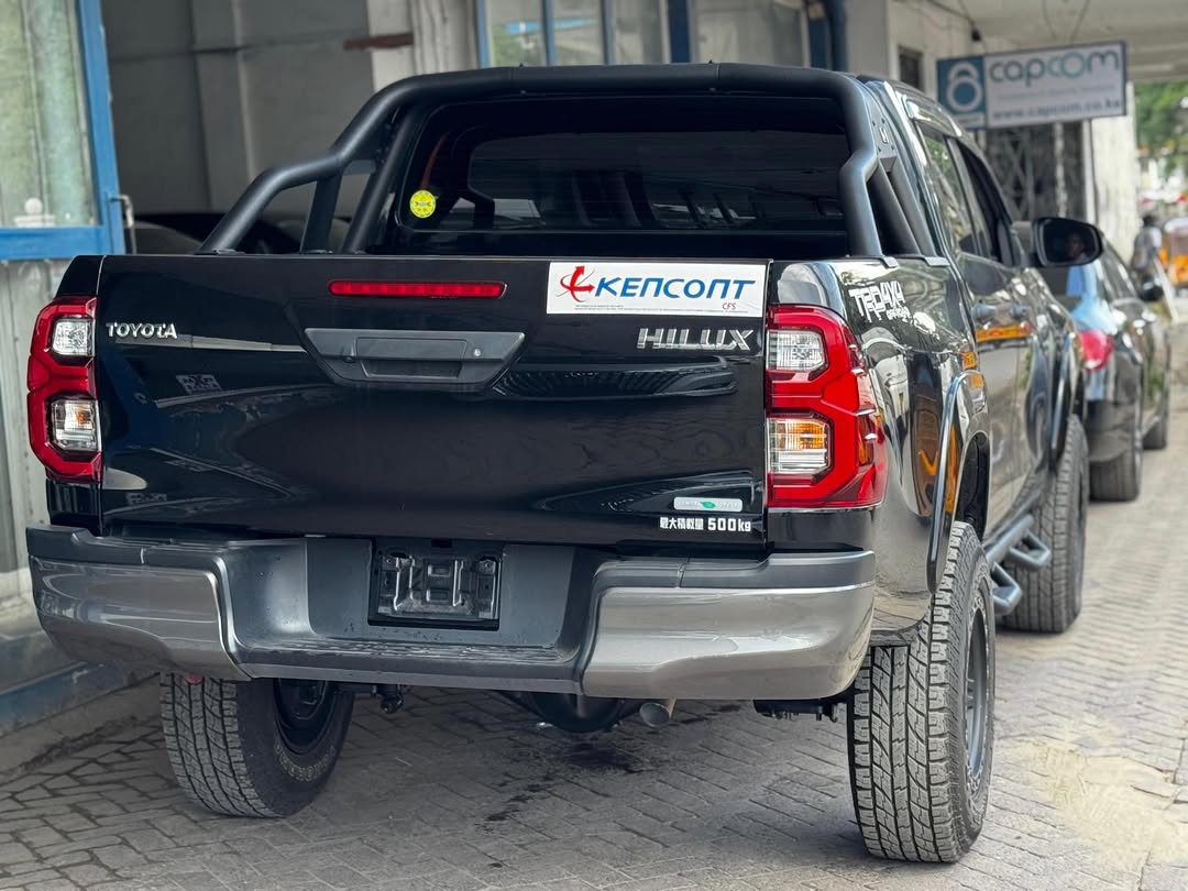 
								TOYOTA DOUBLE CAB full									
