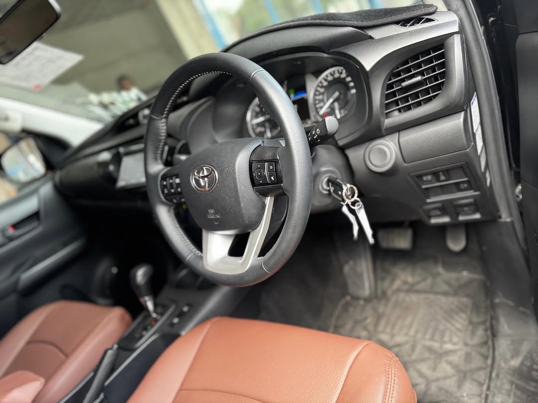 
								TOYOTA DOUBLE CAB full									