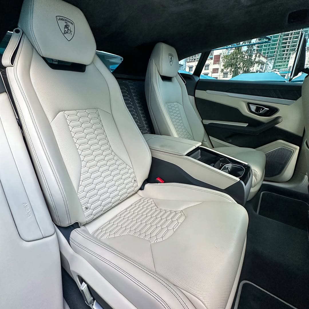 
								Lamborghini Urus VIP Edition full									